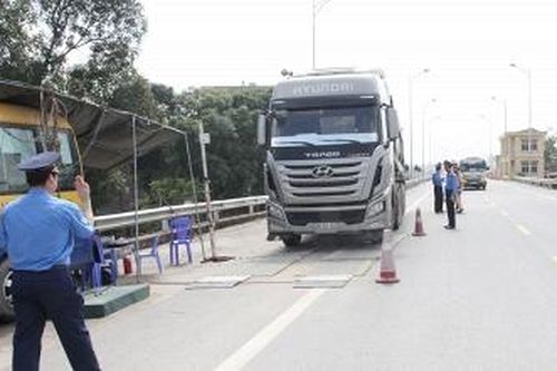 Xử lý gần 3.200 trường hợp vi phạm giao thông
