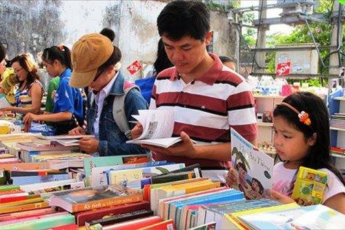 Văn hóa - Nghệ thuật Thông tin văn hóa Huế sẽ là thành phố sáchSách miễn phí trong thân cây