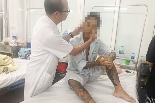 Nam thanh niên nhiễm viên gan B nghi do 'nghiện' xăm trổ
