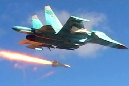 Nga không kích phá hủy đoàn xe của HTS gần căn cứ chiến lược ở Idlib