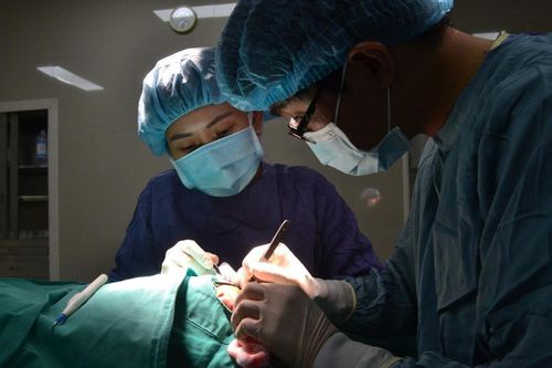 Nốt ruồi có biểu hiện ngứa, đi khám phát hiện ung thư da