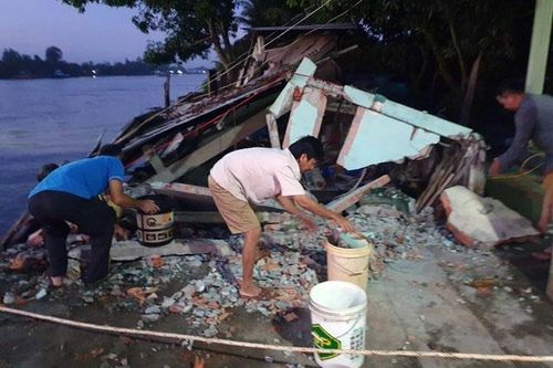 Sạt lở nghiêm trọng ở đầu nguồn sông Hậu