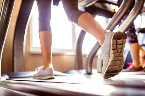 Học ngay cách này để có đôi chân thon gọn, săn chắc