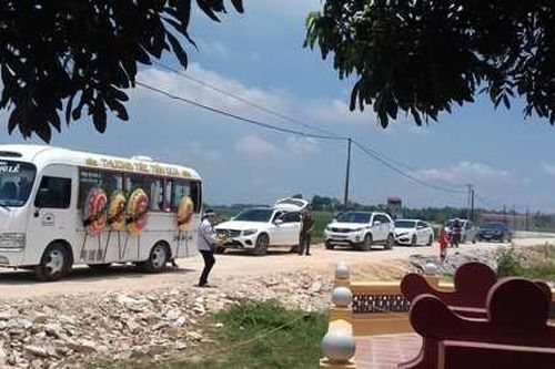 Cuộc đời buồn tủi của mẹ ca sĩ Châu Việt Cường