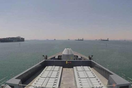 Tàu chiến tới vùng Vịnh, Anh quyết 'chơi rắn' với Iran