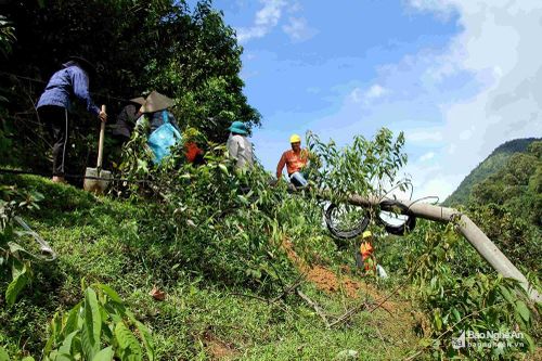 Tìm giải pháp hạn chế tình trạng mất điện ở huyện miền núi Quế Phong