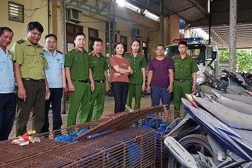 Phát hiện cặp vợ chồng vận chuyển động vật hoang dã trái phép