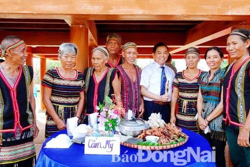 Phát huy dân chủ, đoàn kết, tạo đồng thuận trong nhân dân