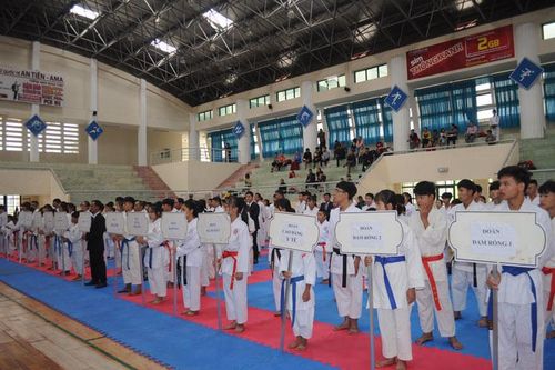 Gần 200 võ sinh tham gia giải Nghĩa Dũng Karate - Do Lâm Đồng mở rộng lần thứ II