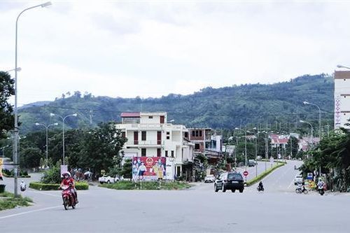Nỗ lực xây dựng thị trấn Lao Bảo phát triển văn minh, giàu đẹp
