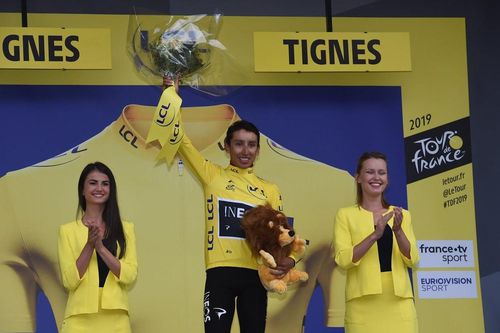 Tay đua người Colombia Egan Bernal làm nên lịch sử tại Tour de France