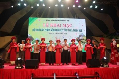 Kinh tế Nông nghiệp - Nông thôn 64 gian hàng tham gia hội chợ sản phẩm nông nghiệp