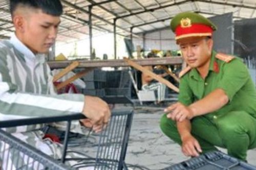 Lấy nhân tâm cảm hóa, giáo dục nhiều phạm nhân