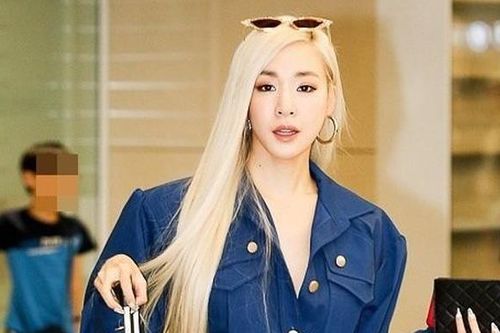 Tiffany (SNSD) đẹp lấn át Black Pink, TWICE để mặt mộc ở sân bay