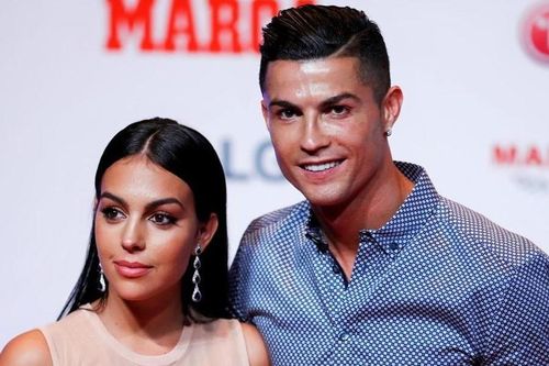Lộ bụng to bất thường, bạn gái Ronaldo bị nghi mang bầu lần 2