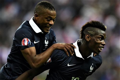 Pogba chia sẻ kỷ niệm đẹp ngày Evra giải nghệ