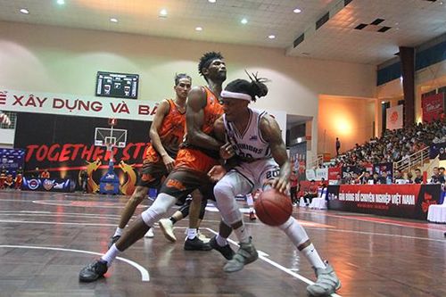 VBA 2019: Thang Long Warriors thắp lên hy vọng Playoff