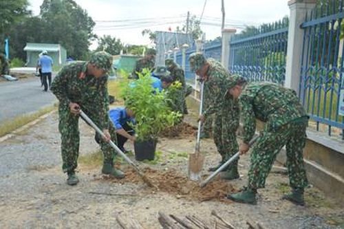 Cảm ơn bộ đội Trung đoàn 738