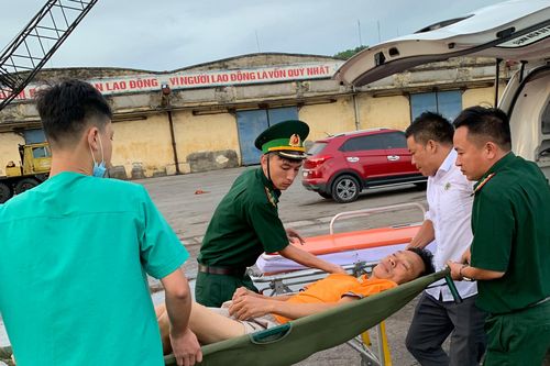 1 ngư dân bị nhồi máu cơ tim khi đang đánh bắt hải sản trên biển