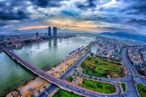 Đích đến còn rất xa