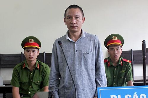 Tuyên phạt 1 bị cáo quốc tịch Lào 30 tháng tù giam về tội mua bán trái phép chất ma túy