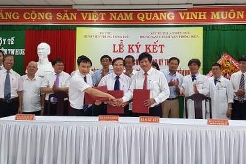 Y tế - Sức khỏe Tin tức y tế Bệnh viện Trung ương Huế chuyển giao nhiều kỹ thuật cao cho Trung tâm y tế Phong Điền