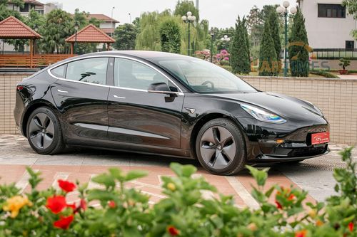 Khám phá nhanh Tesla Model 3 đầu tiên tại thị trường Việt Nam