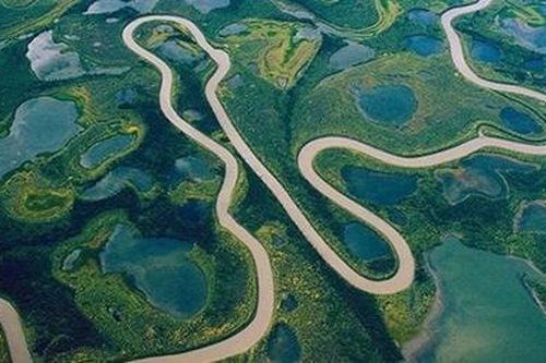 Kỳ lạ con sông dài nhất thế giới nhưng không có một cây cầu