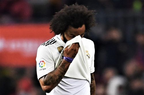 Tình huống 'biếu không' bàn thắng cho Harry Kane của Marcelo