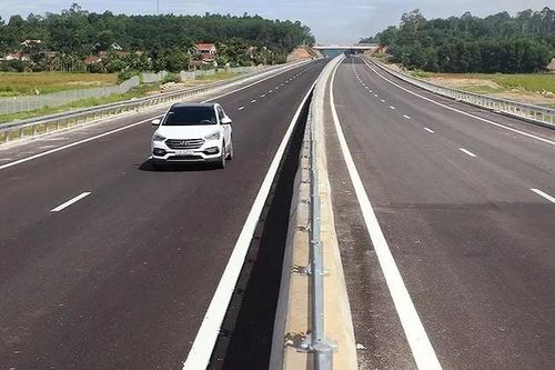 Việt Nam mới chỉ chọn nhà thầu Trung Quốc làm đường