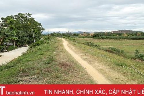 Đê Tân Long 'mong manh' trước mùa mưa bão