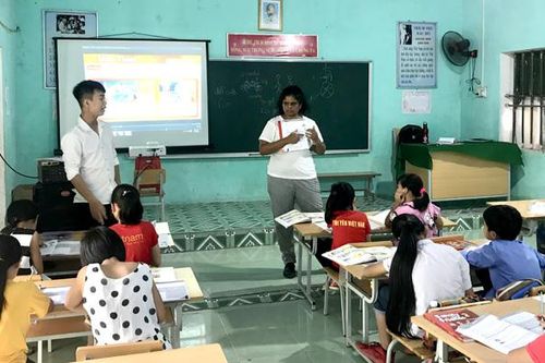 Đưa tiếng Anh về với học sinh nông thôn