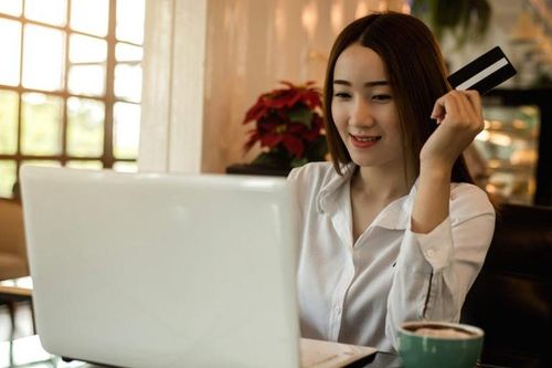Giới trẻ TQ nợ nần ngập đầu vì vay nợ online