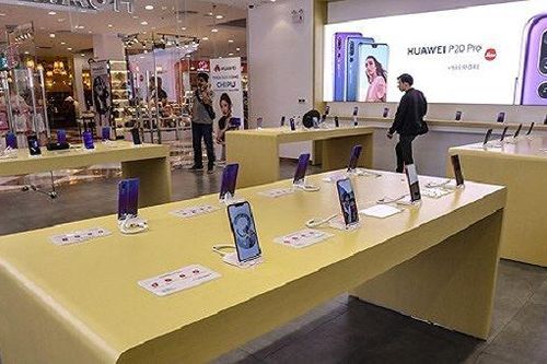 Doanh thu bán điện thoại của Huawei vẫn tăng 24% so với cùng kỳ