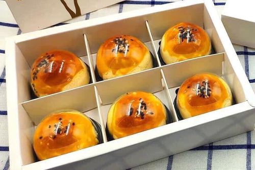 Bánh trung thu Trung Quốc ồ ạt về Việt Nam, hàng VIP 70 ngàn/hộp
