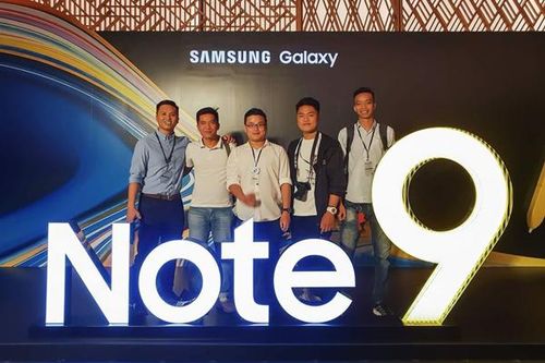 'Tín đồ' Galaxy Note mong mỏi đến giờ G