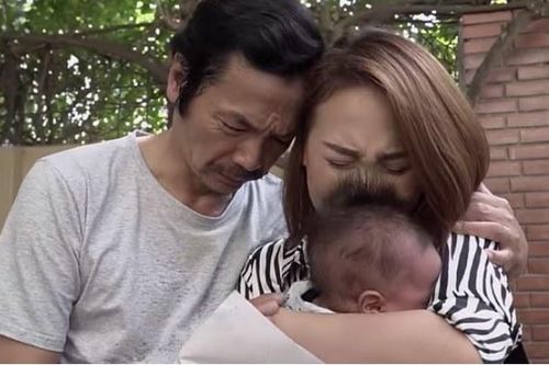 'Về nhà đi con' tập 79, Thư suy sụp sau ly hôn, ông Sơn khóc thừa nhận sai lầm