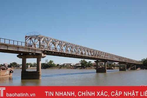 Người dân phấn khởi khi cầu Thọ Tường 'thay áo mới'!