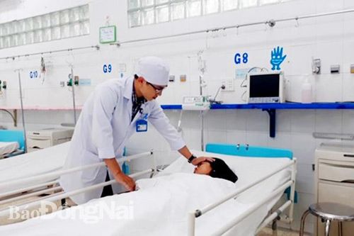 Phẫu thuật lấy khối u nang buồng trứng nặng hơn 3,5kg cho bé gái 14 tuổi
