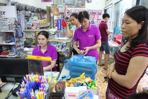 Đảm bảo cung cấp đủ sách giáo khoa và thiết bị học tập cho năm học mới