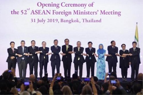 Thế giới Thế giới toàn cảnh ASEAN - Trung Quốc đạt tiến bộ trong đàm phán Bộ quy tắc ứng xử (COC) ở Biển Đông