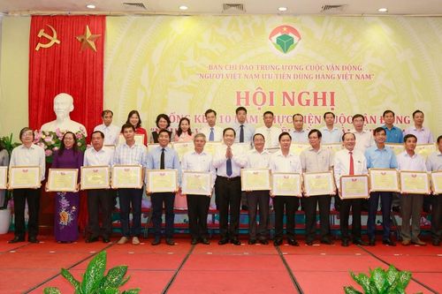 Hàng Việt - khơi dậy bản lĩnh, ý chí Việt