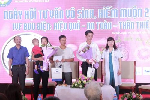 100 căp vợ chồng hiếm muộn được hỗ trợ kinh phí điều trị