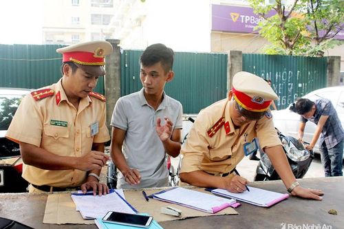 Nghệ An: Hơn 2.100 phương tiện giao thông bị xử phạt trong 15 ngày