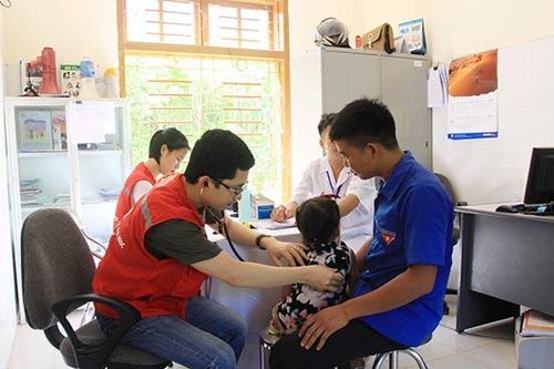 Chương trình 'Trao vòng tay nhân ái' năm 2019