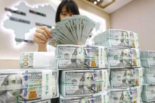 Chủ động trước quyết định giảm lãi suất của FED