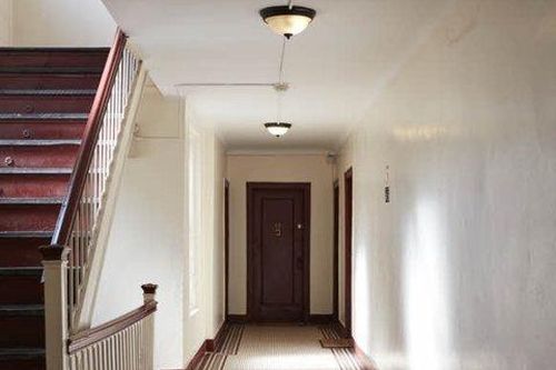 Choáng váng căn penhouse chật chội có giá kỷ lục gần 500 triệu đồng/m2