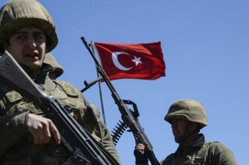 Damascus cáo buộc Ankara có 10.000 binh sĩ và 166 xe tăng ở Syria