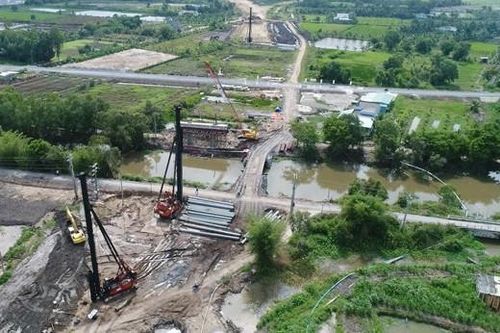 Giao mặt bằng cho nhà đầu tư trong tháng 8 để làm cao tốc Trung Lương