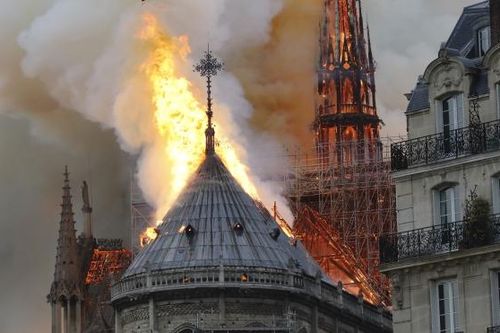 Vụ cháy Nhà thờ Đức Bà: Chính quyền Paris công bố biện pháp phòng chống nhiễm chì